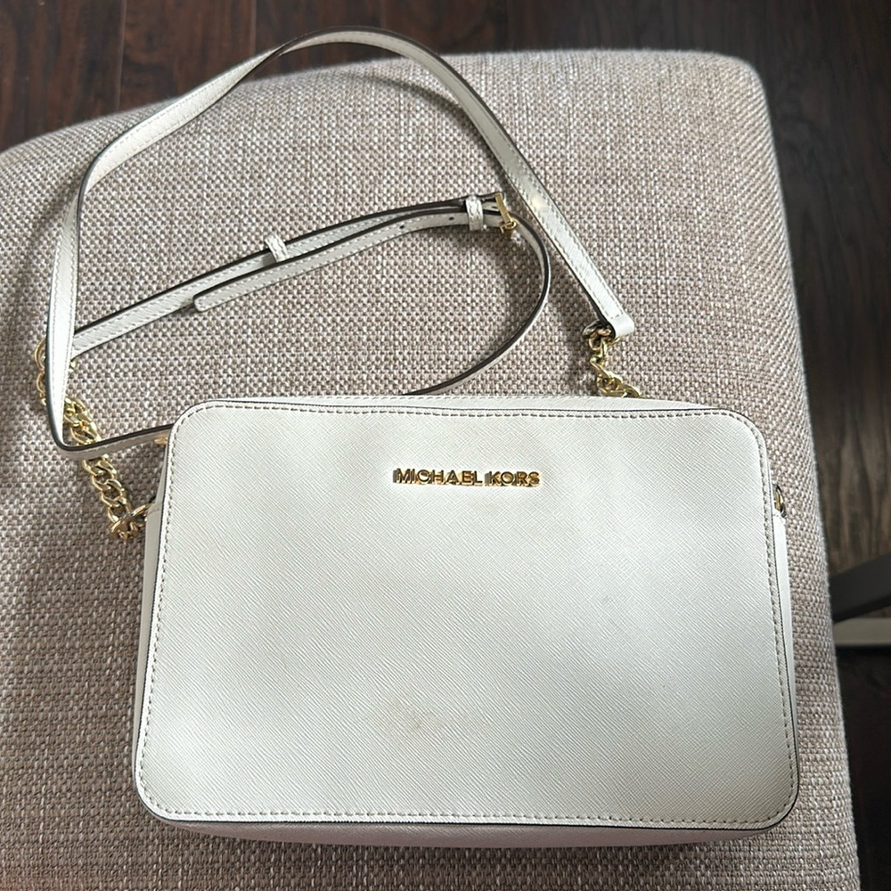 MICHAEL Michael Kors White Crossbody Bag with Gold Hardware